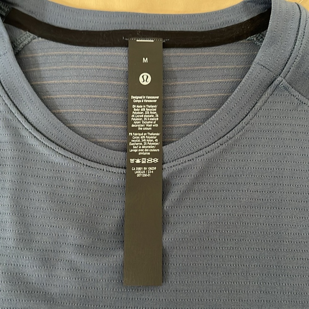 Lululemon License to Train Short Sleeve - Picture 2 of 10